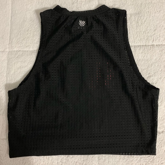 Forever 21 surf mesh tank - Picture 5 of 5